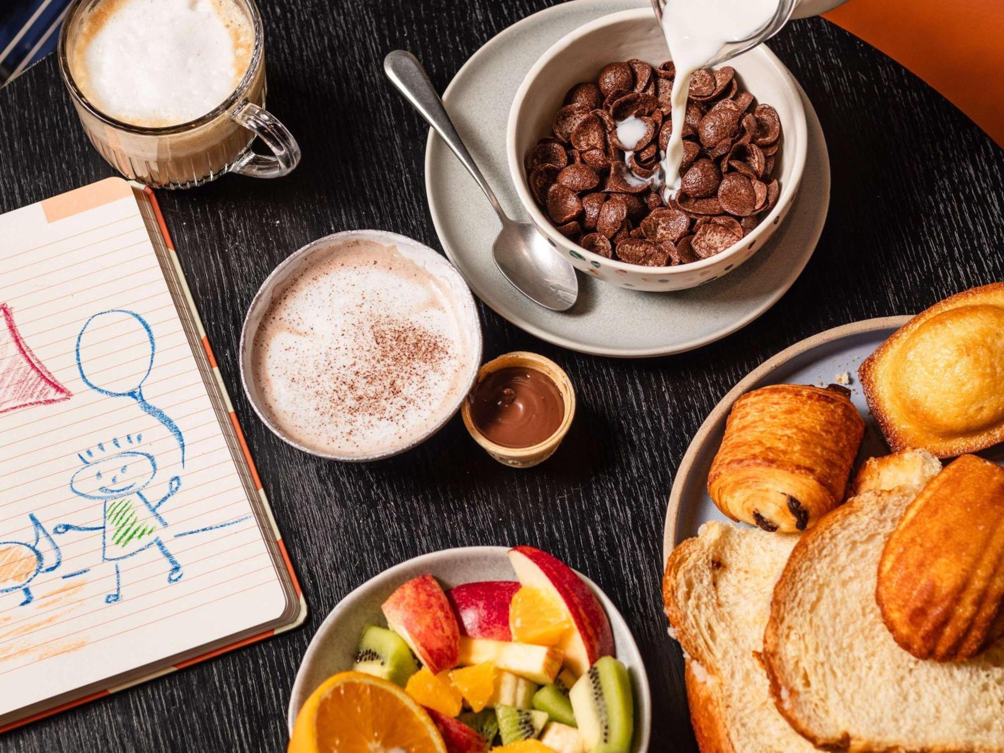 Ibis Lyon Est Chaponnay Hotel Eksteriør billede