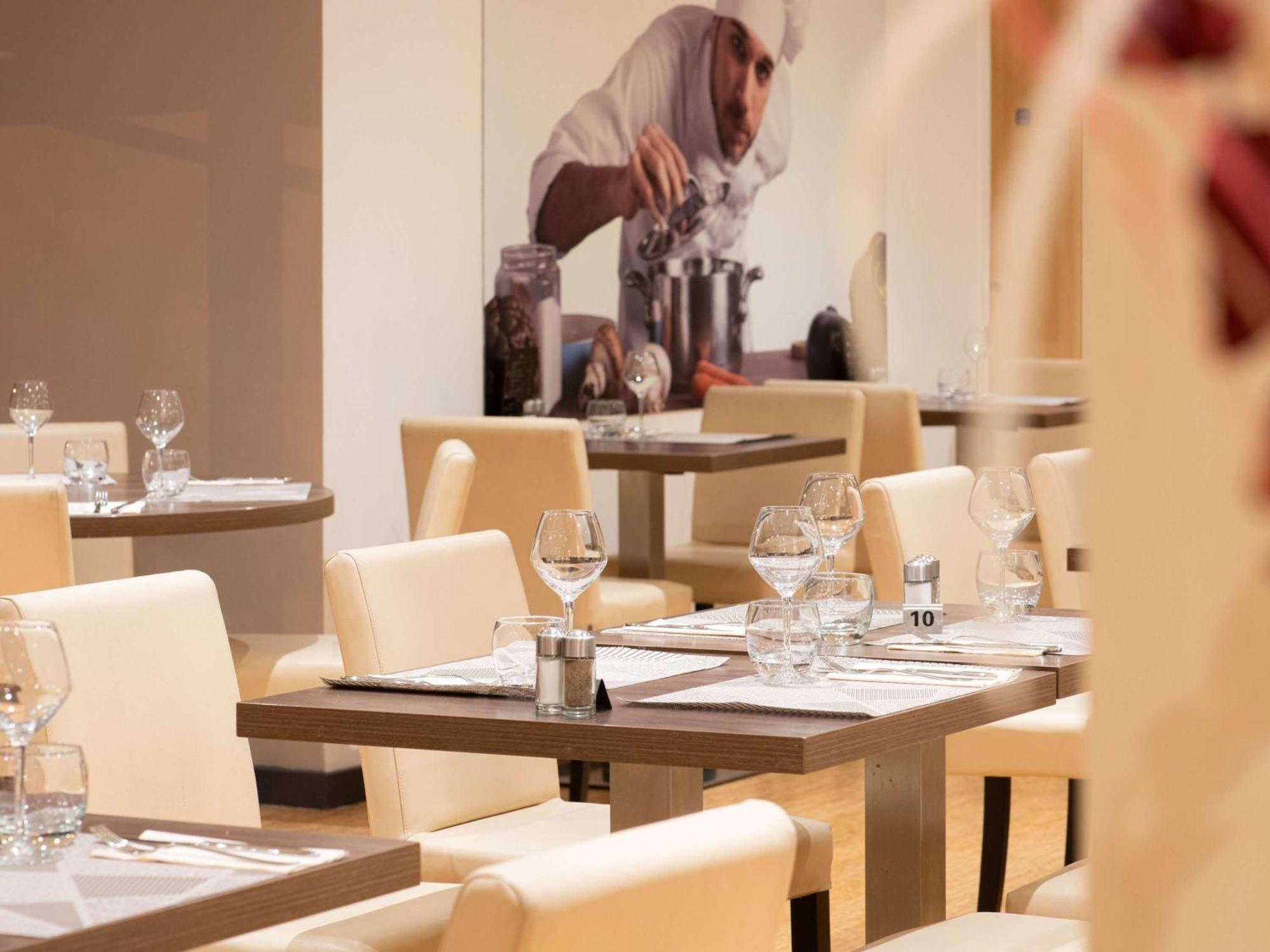 Ibis Lyon Est Chaponnay Hotel Eksteriør billede